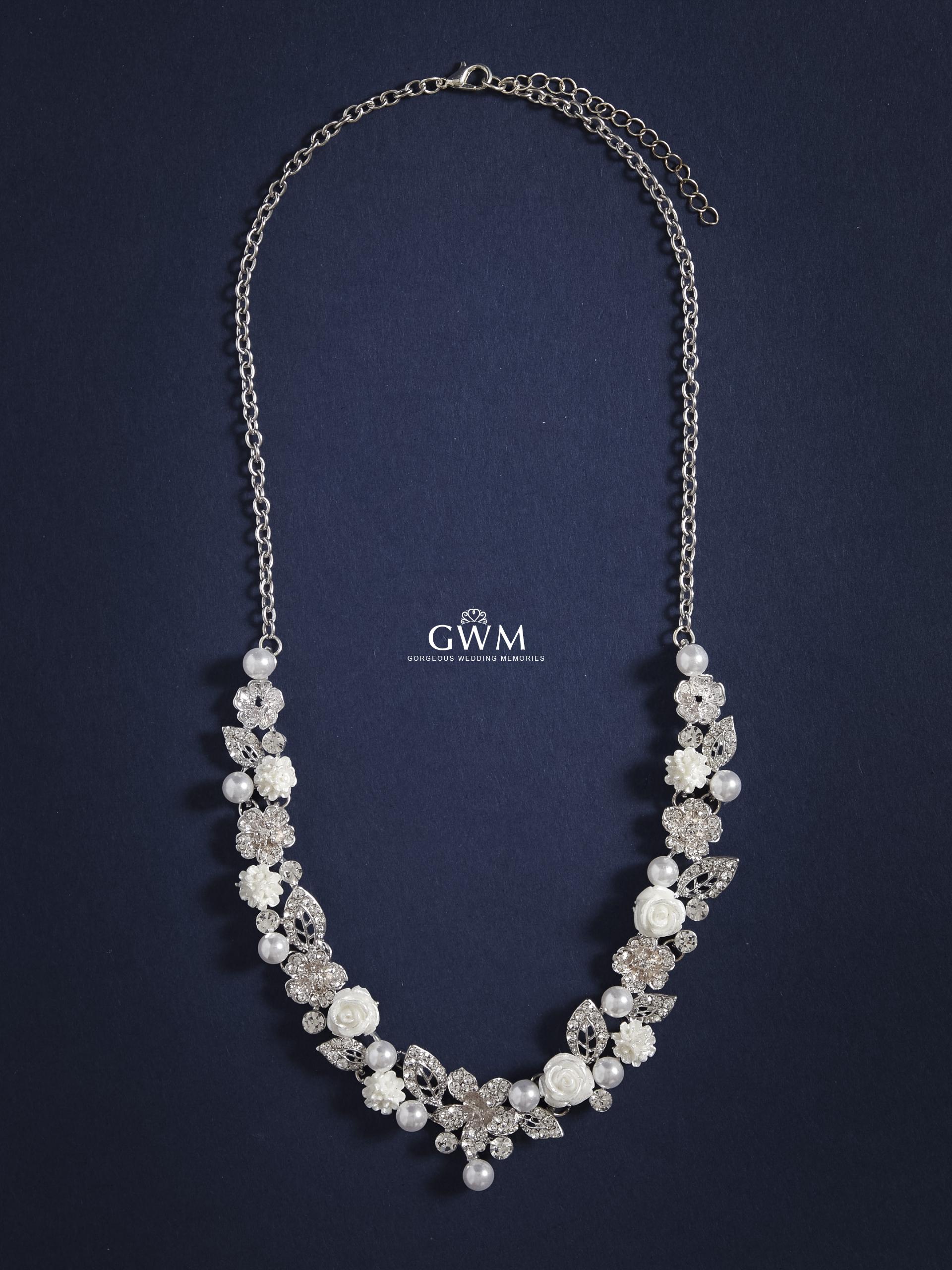 Sliver Floral Necklace with Diamond | 05